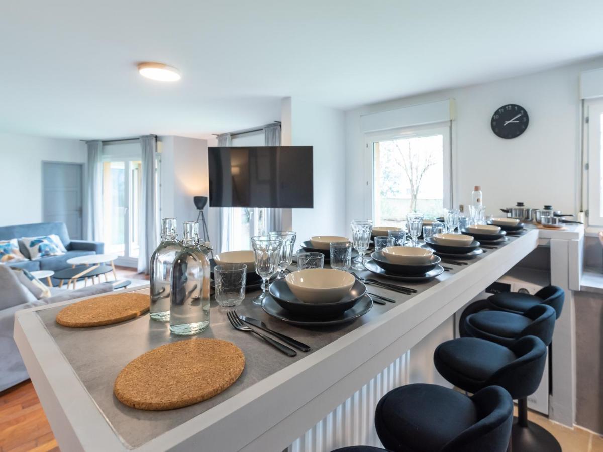 Апартаменти Le Phenix - Hypercentre 16 Personnes Garage Gratuit Wifi Jardin Barbecue Proche Parc Tete D'Or Віллербанн Екстер'єр фото