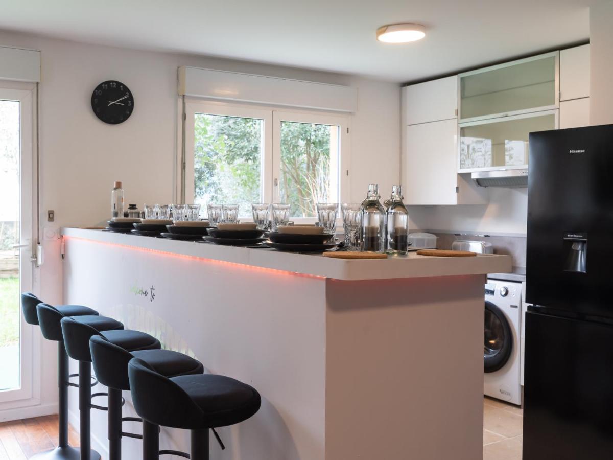 Апартаменти Le Phenix - Hypercentre 16 Personnes Garage Gratuit Wifi Jardin Barbecue Proche Parc Tete D'Or Віллербанн Екстер'єр фото